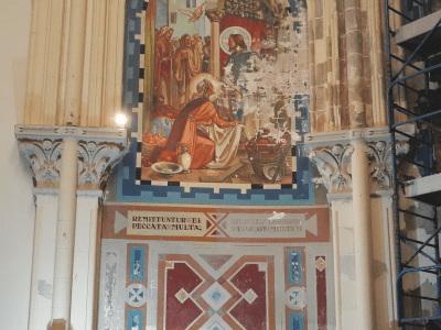 L'une des fresques en cours de restauration © Ville de La Madeleine