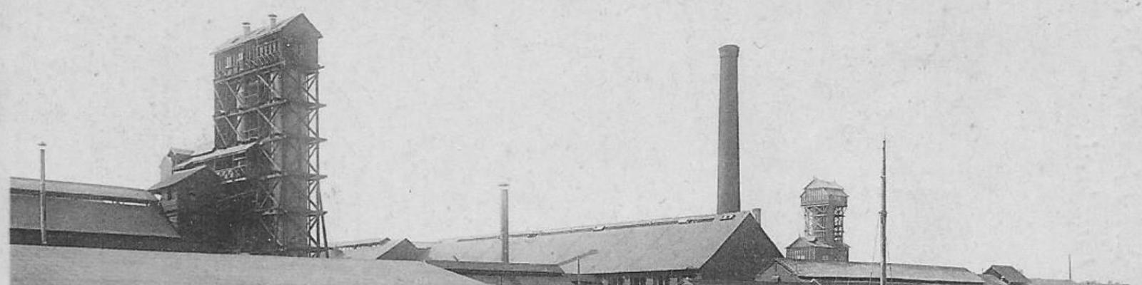 Vue usine Kulhman avec péniche sur Deûle